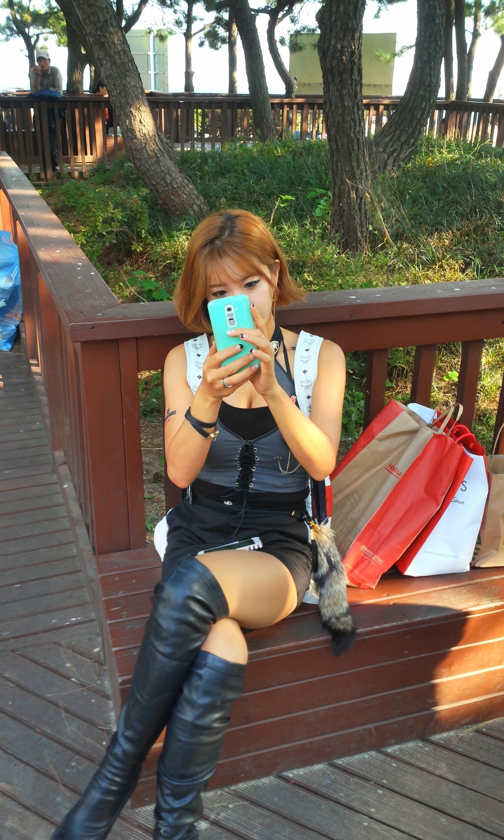 韩国顶级Showgirl许允美 釜山坦克世界 1